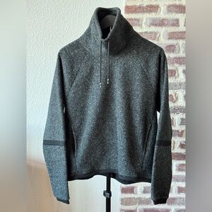 NIKE Women’s Therma Fleece Cowl Neck Pullover Sweater Top Gray Black Size Small